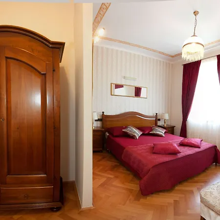 Unique Luxury Affittacamere 4*