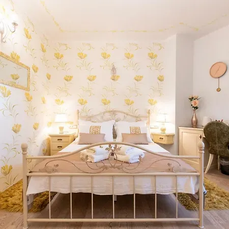 Unique Luxury Affittacamere 4*