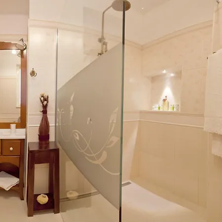 بيت ضيافة Unique Luxury