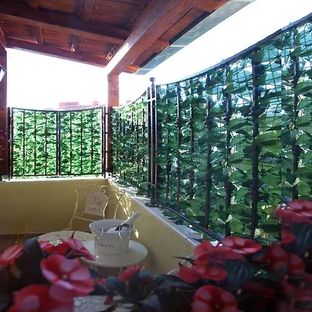 Unique Luxury Gostinjska kuća 4*