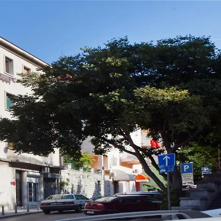 بيت ضيافة Unique Luxury