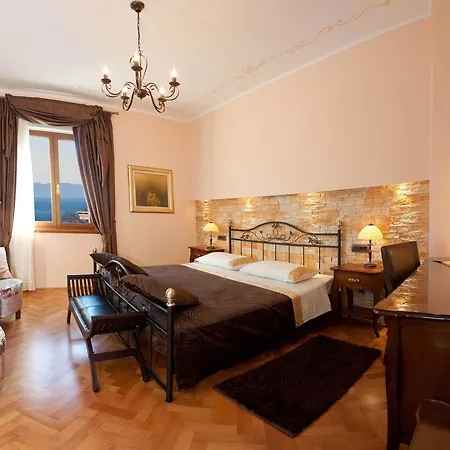 Unique Luxury 4* Spalato
